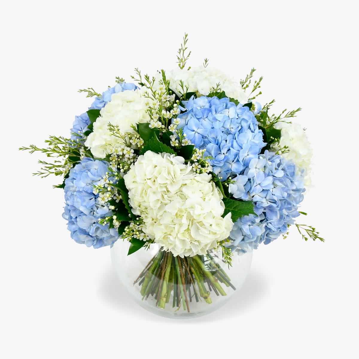 Hydrangea Delight luxury flower bouquet by Moyses Stevens UAE featuring roses and fragrant eucalyptus.