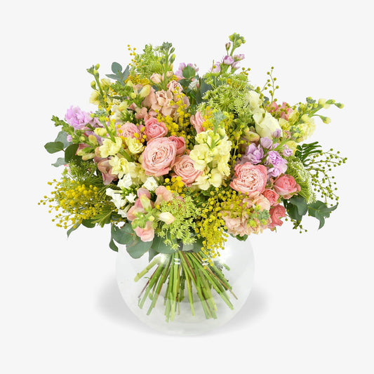 Spray Rose glow luxury flower bouquet by Moyses Stevens UAE featuring cream and pink spray roses, fragrant stocks, and refreshing eucalyptus.